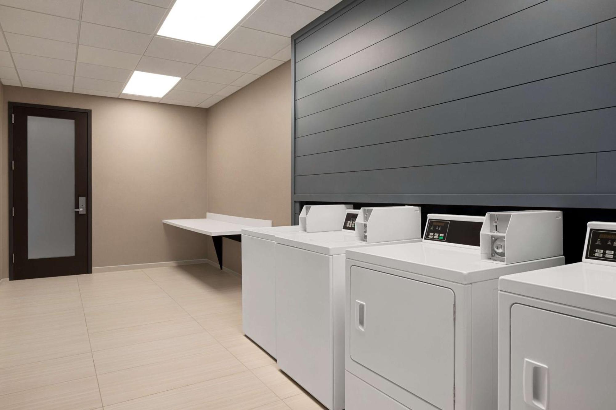 Homewood Suites By Hilton Indianapolis Downtown Iupui Екстер'єр фото